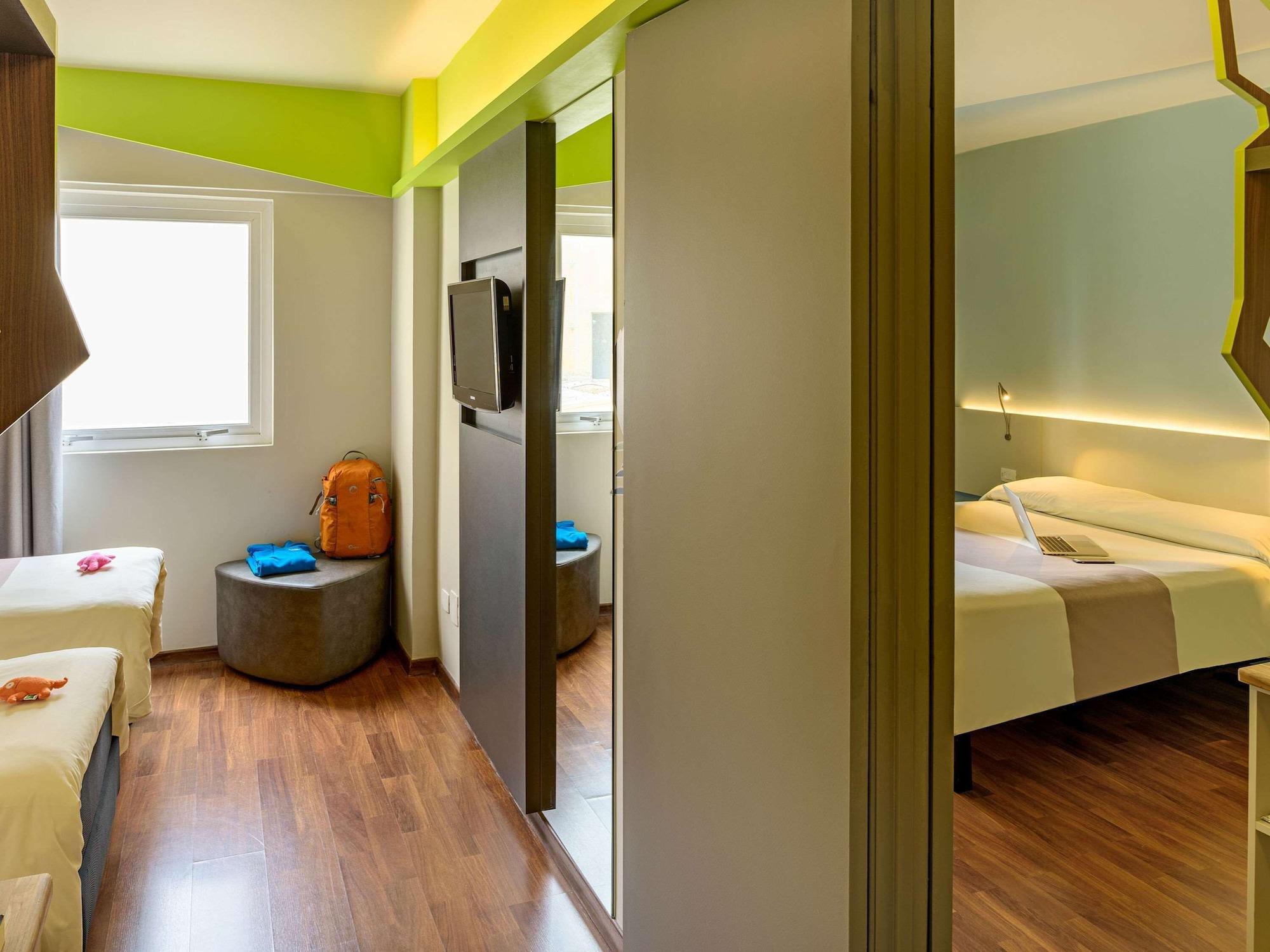 Ibis Styles Centro Civico Hotel 3*
